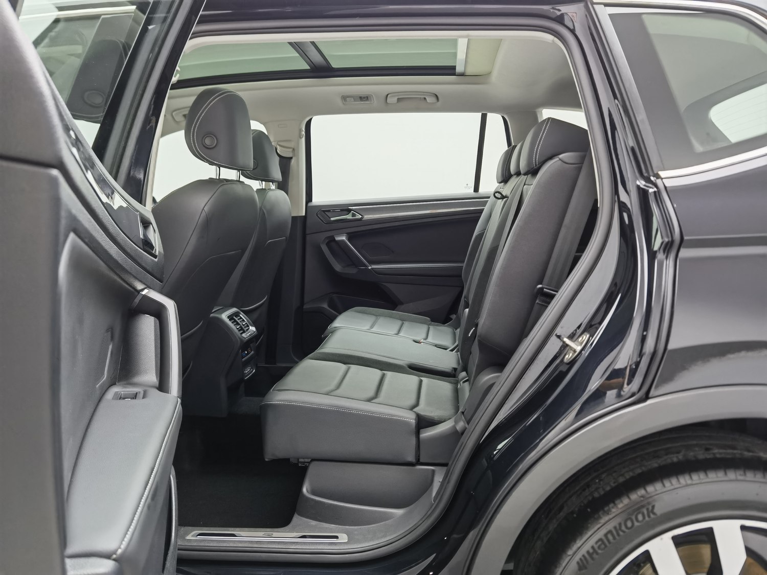 Used Volkswagen Tiguan L 2021 2.0 AT