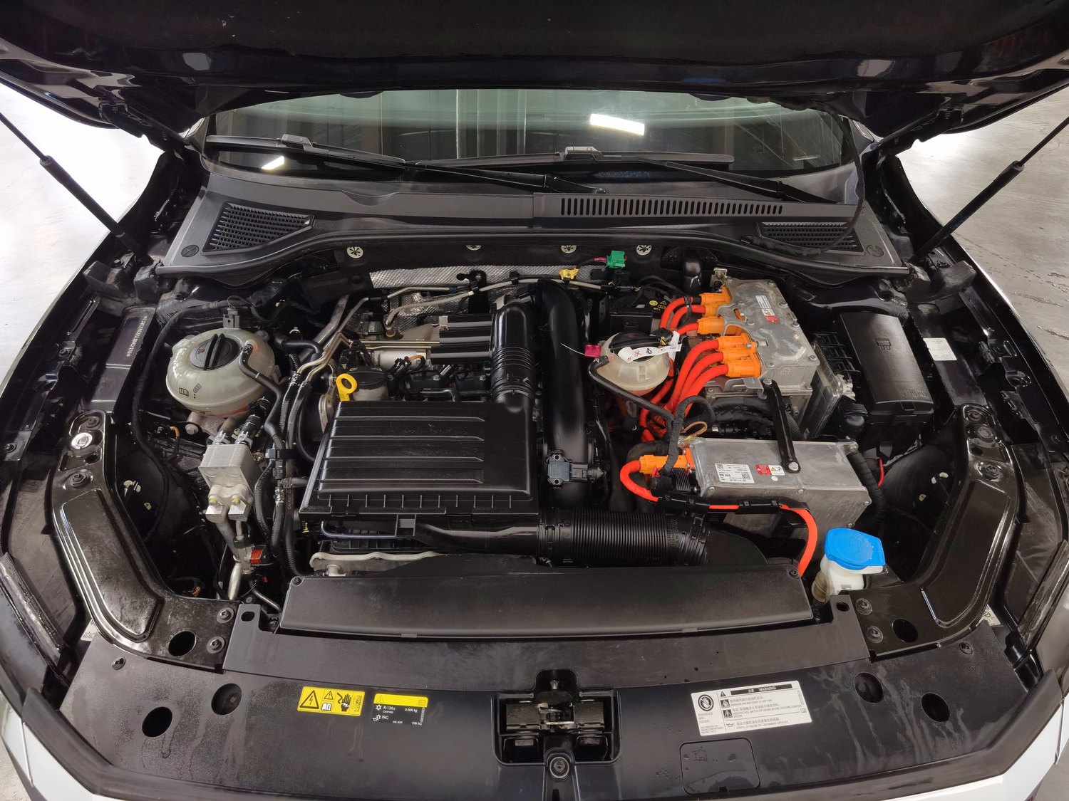Used Volkswagen Passat NEV 2020 1.4 AT