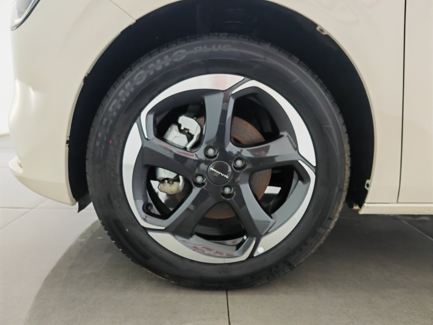 Used Dongfeng Nammi 01 2024