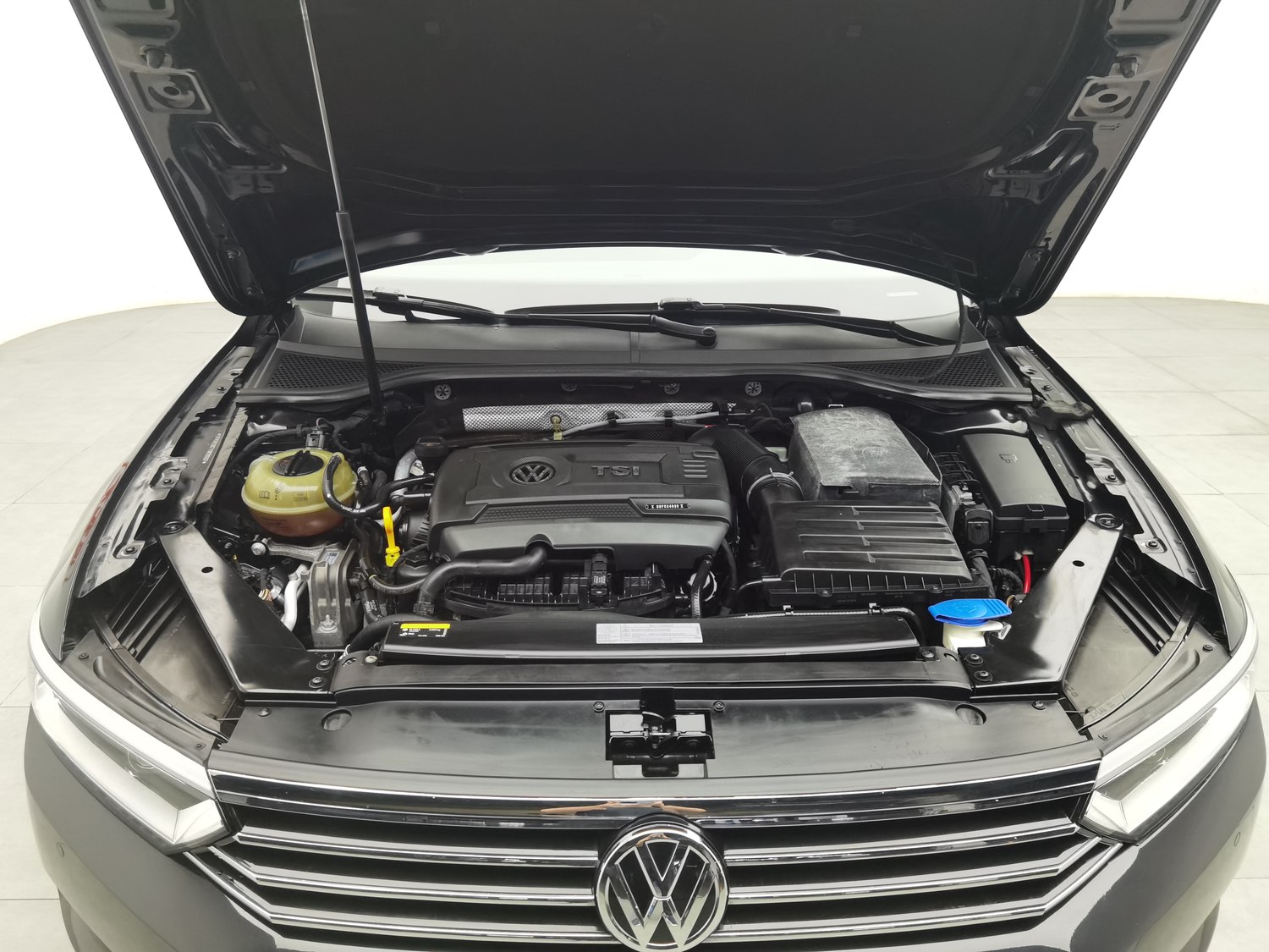 Used Volkswagen Magotan 2018 1.8 AT