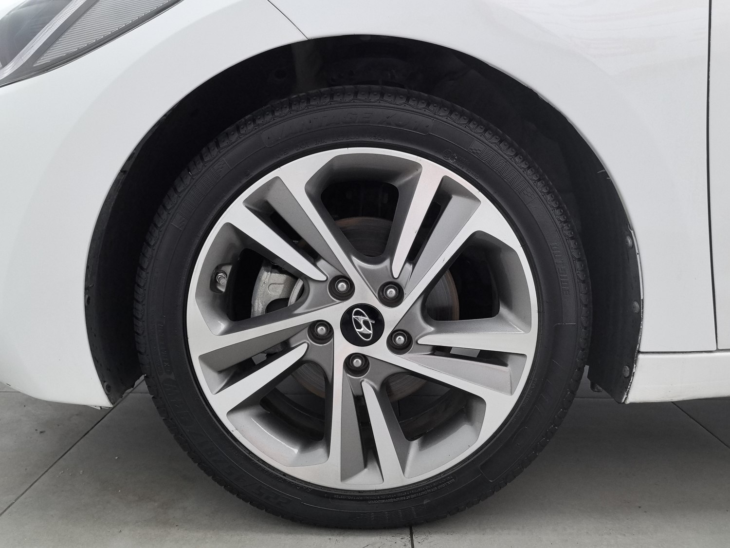 Used Hyundai Elantra 2016 1.6 AT