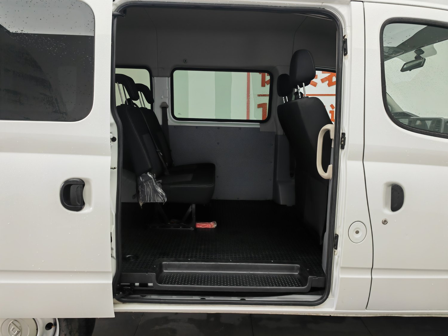 Used SAIC MAXUS V80 2024 2.0 MT