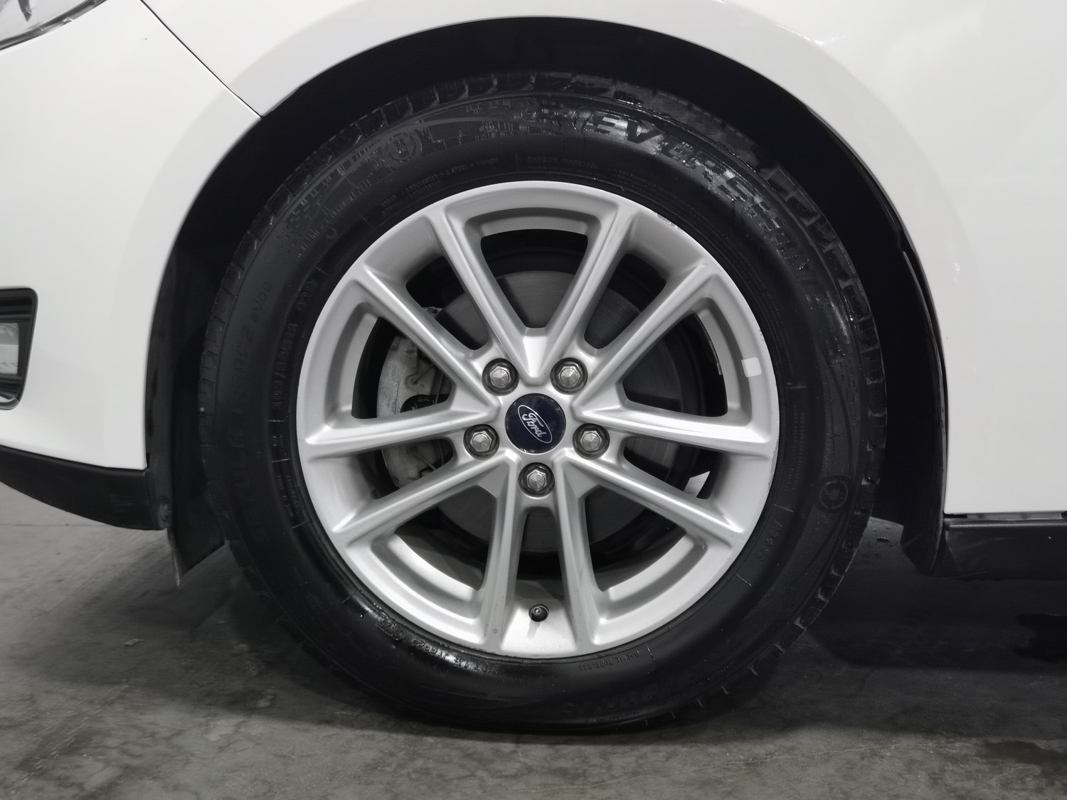 Used Ford Focus 2017 1.0 AT