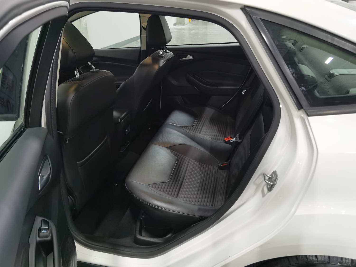 Used Ford Focus 2017 1.0 AT