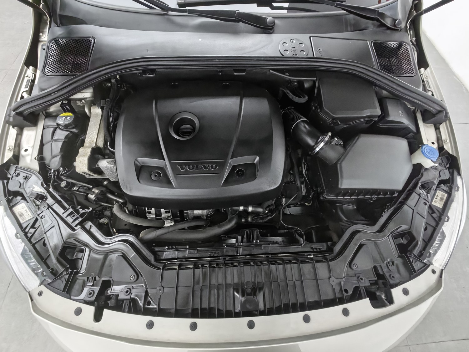 Used Volvo S60 2019 2.0 AT