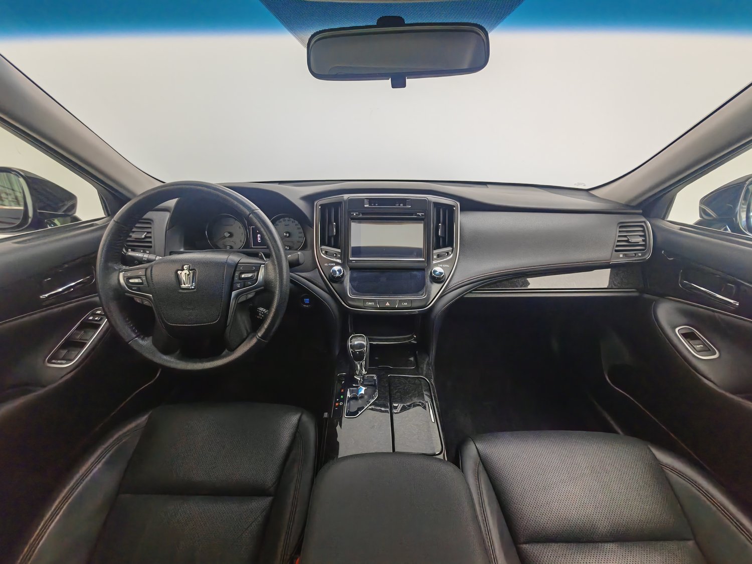 Used Toyota Crown 2018 2.0 AT