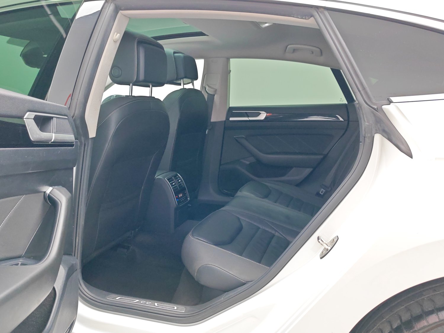 Used Volkswagen CC 2021 2.0 AT
