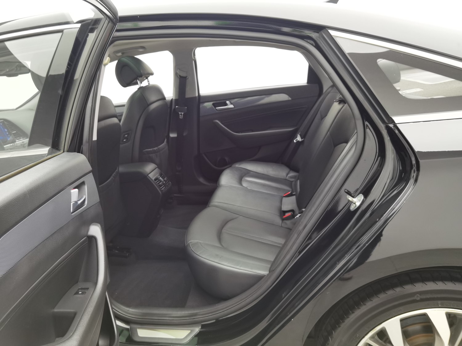 Used Hyundai Sonata 2015 2.4 AT