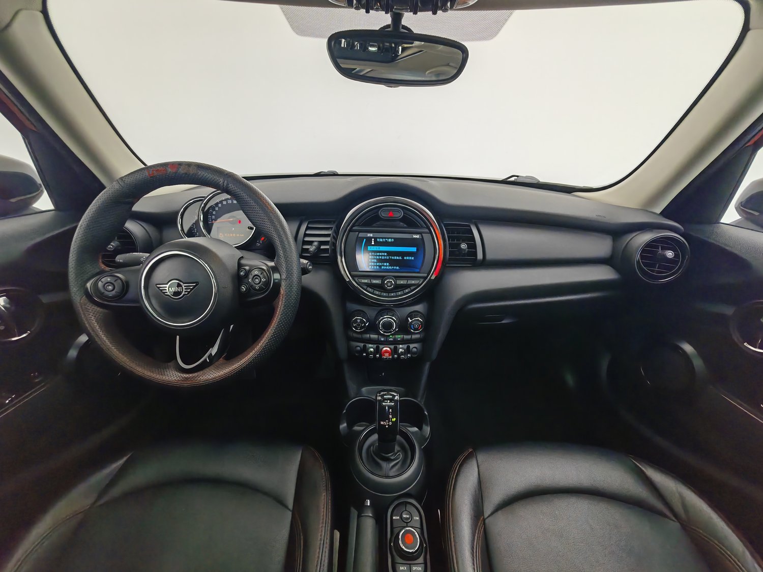 Used MINI MINI 2019 1.5 AT