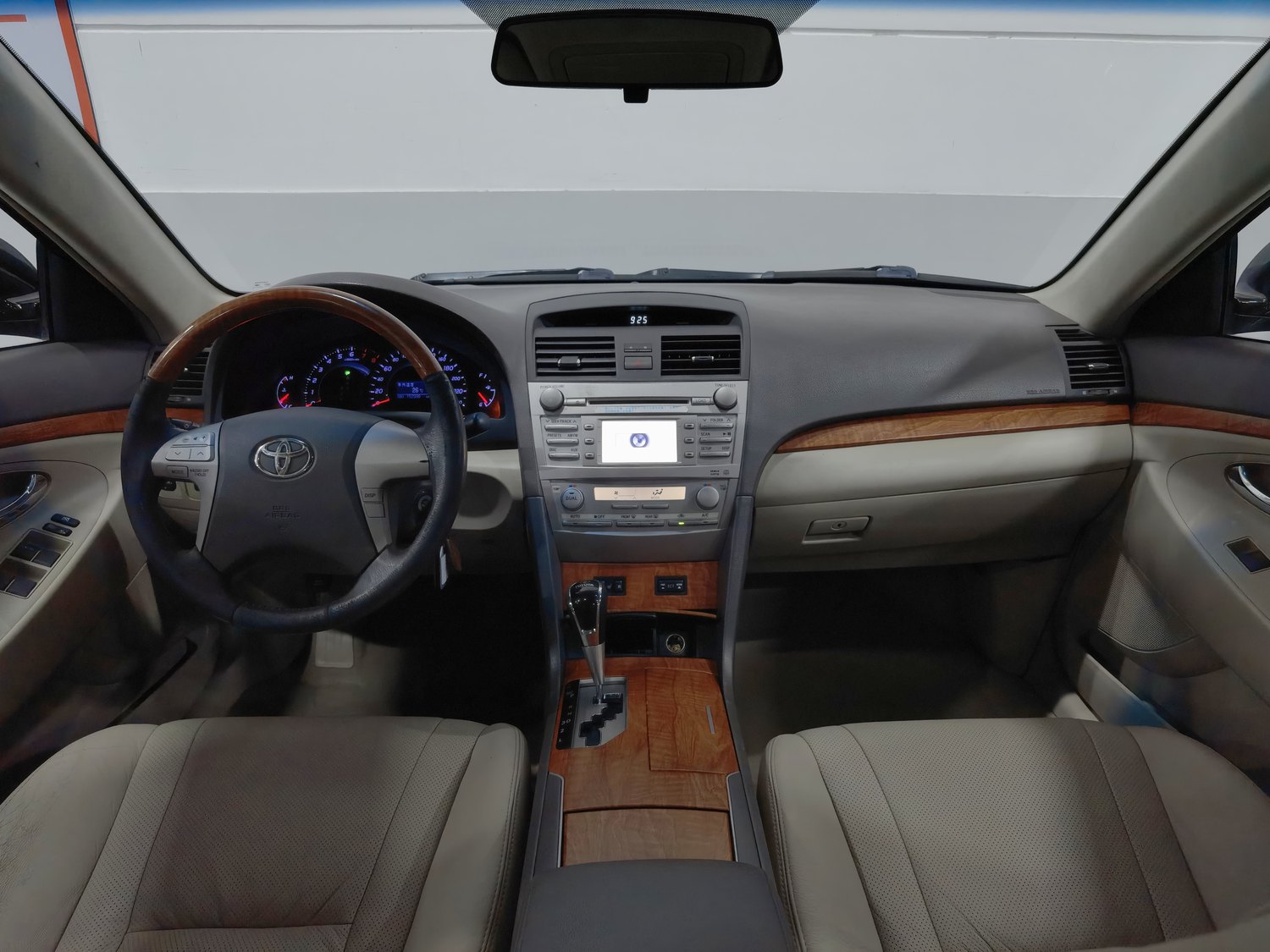 Used Toyota Camry 2011 2.0 AT