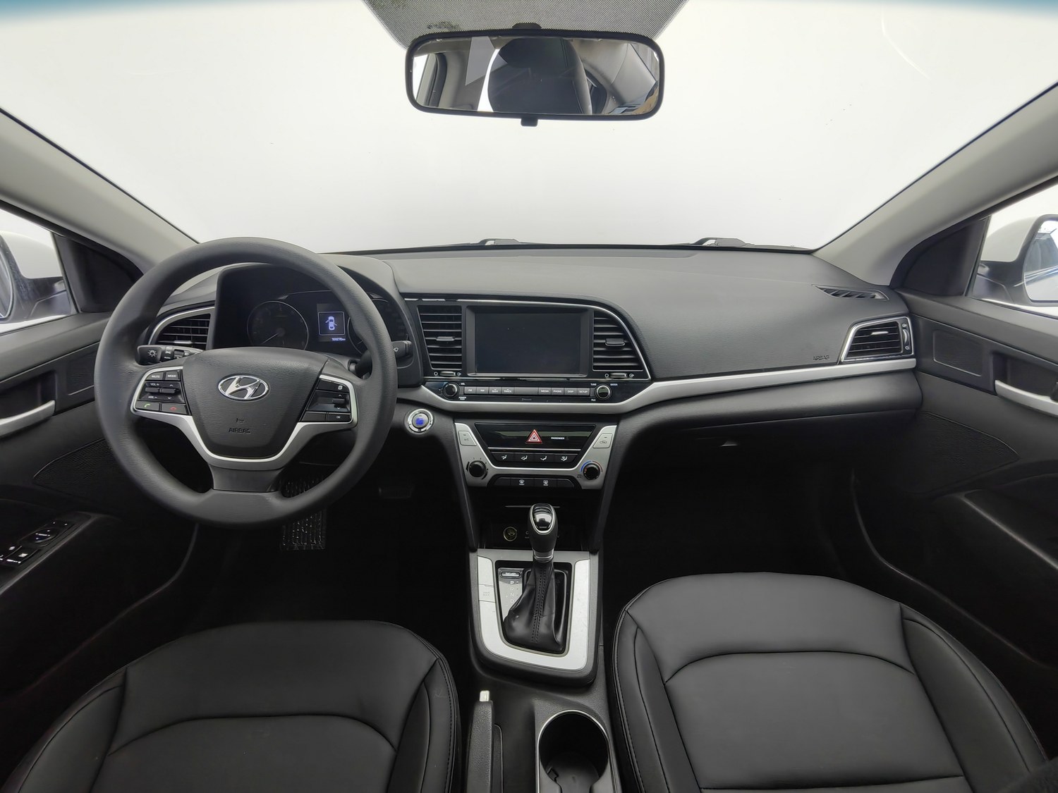 Used Hyundai Elantra 2016 1.6 AT