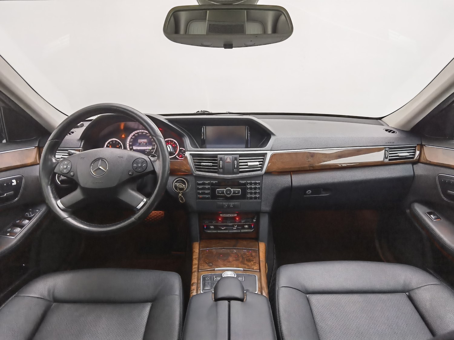 Used Mercedes-Benz E-Class 2013 1.8 AT