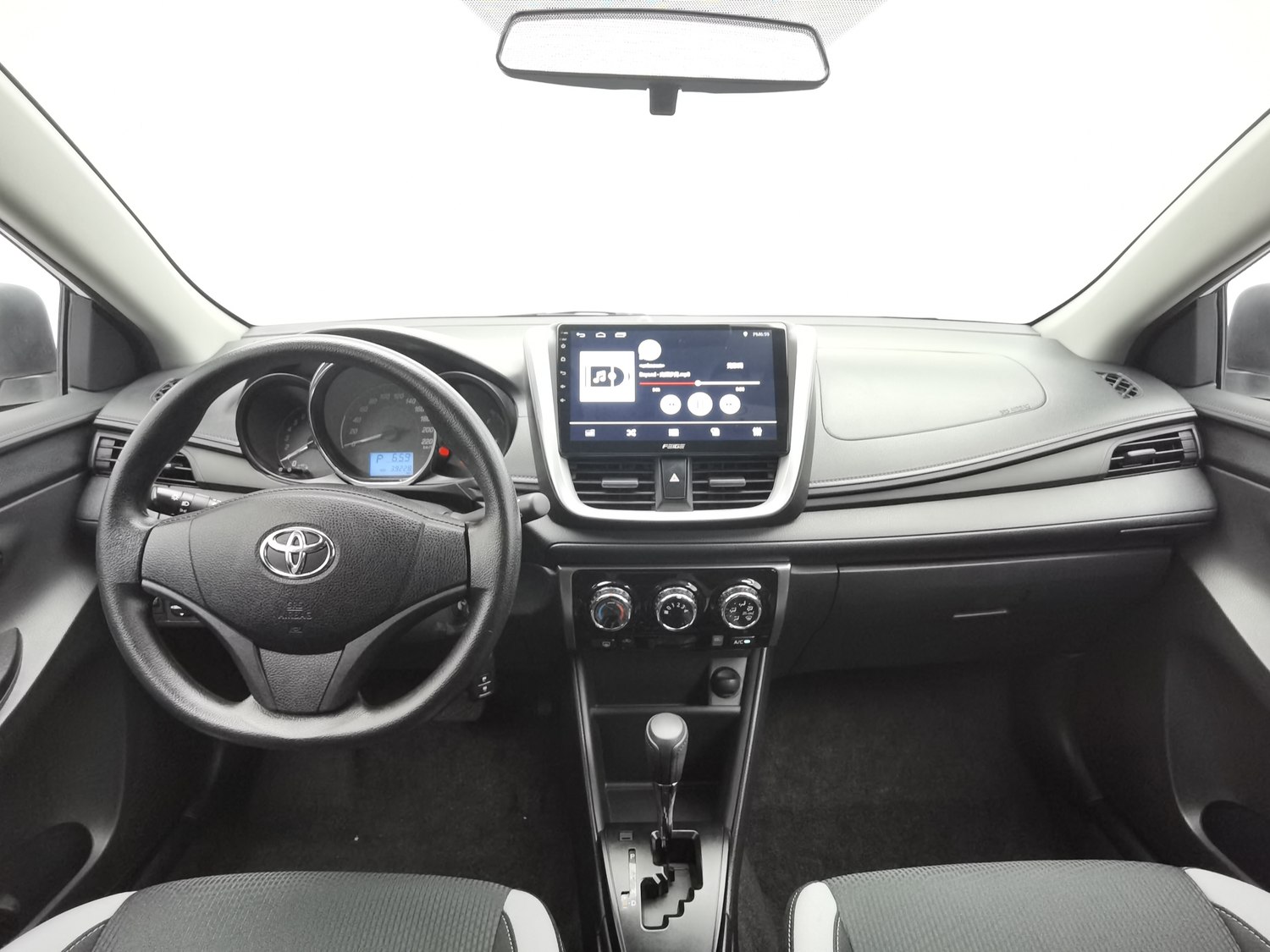 Used Toyota YARiS L 2020 1.5 AT
