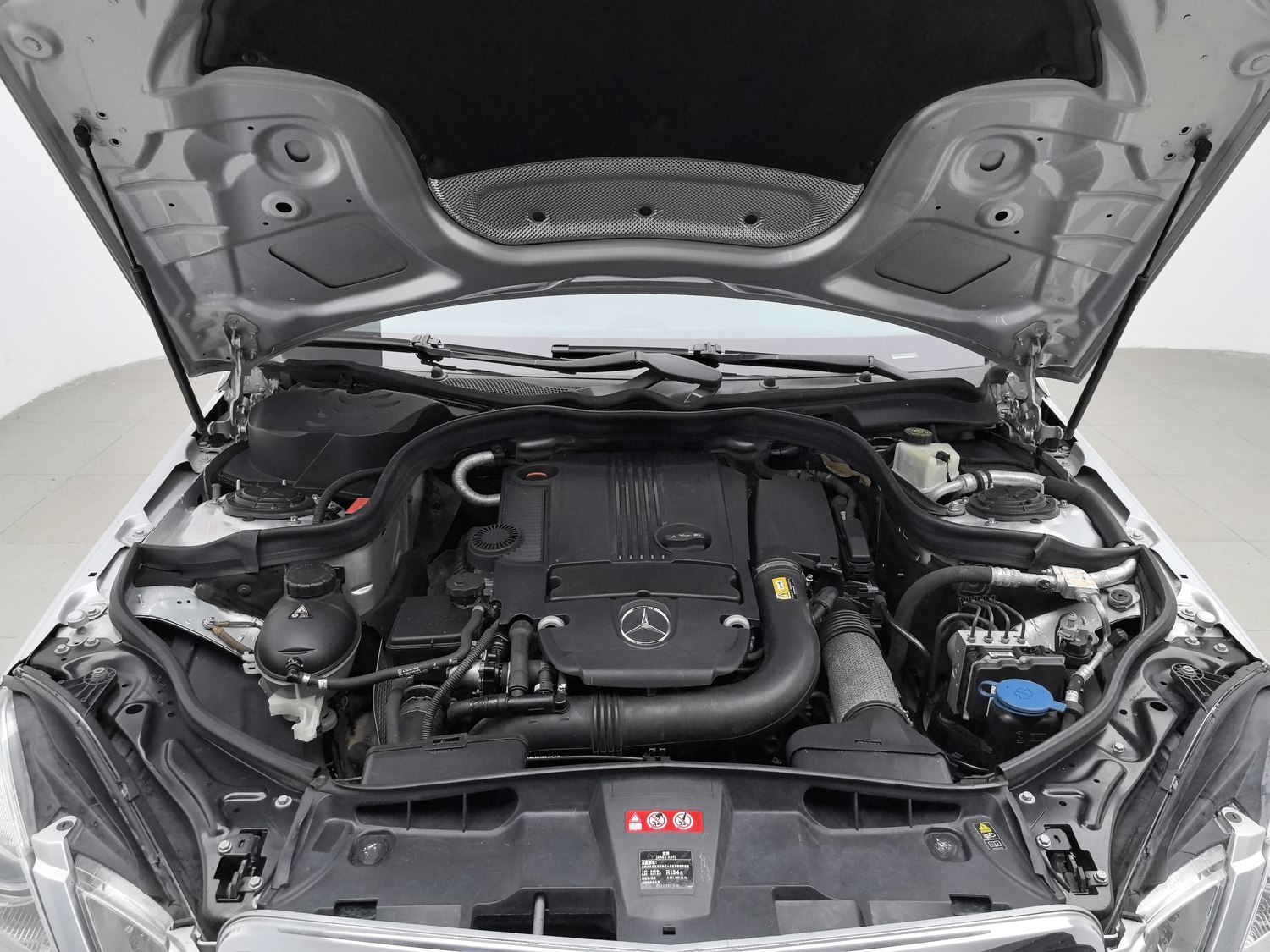 Used Mercedes-Benz E-Class (Import) 2010 1.8 AT