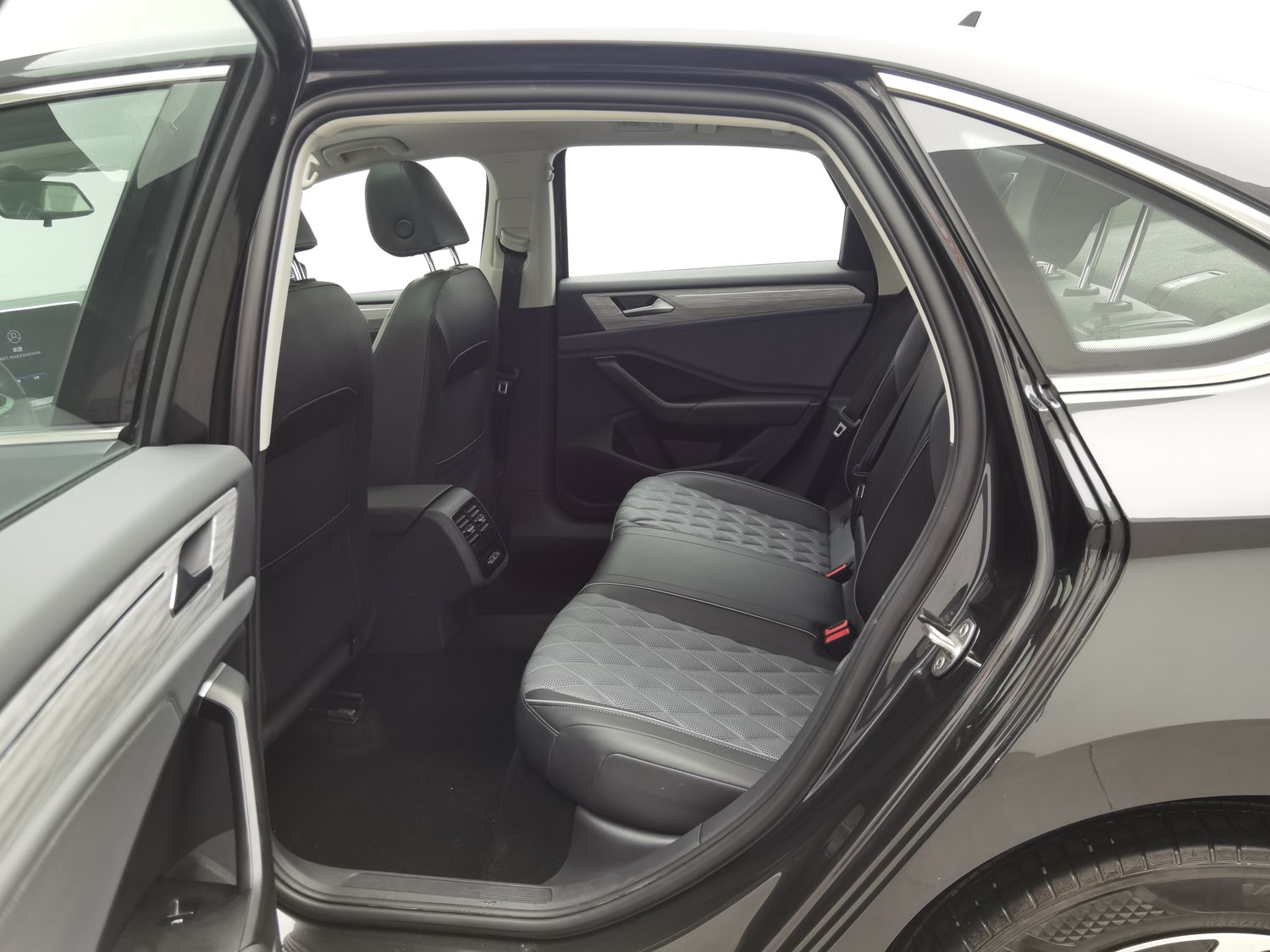 Used Volkswagen Sagitar 2023 1.5 AT