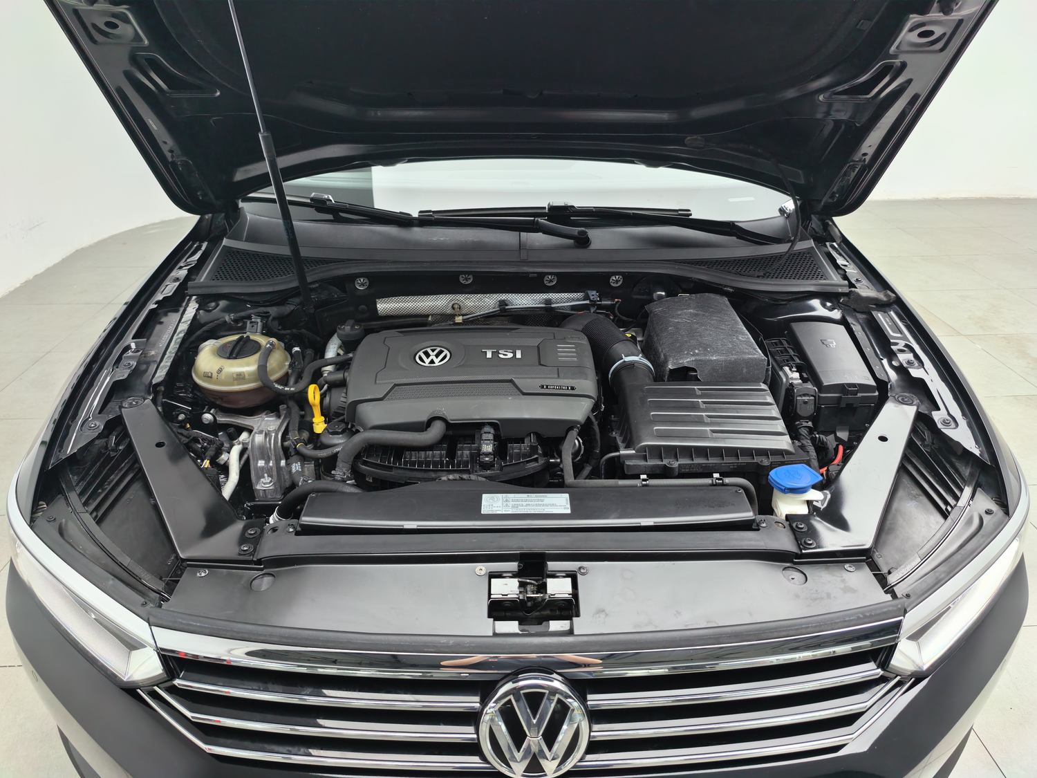Used Volkswagen Magotan 2018 1.8 AT