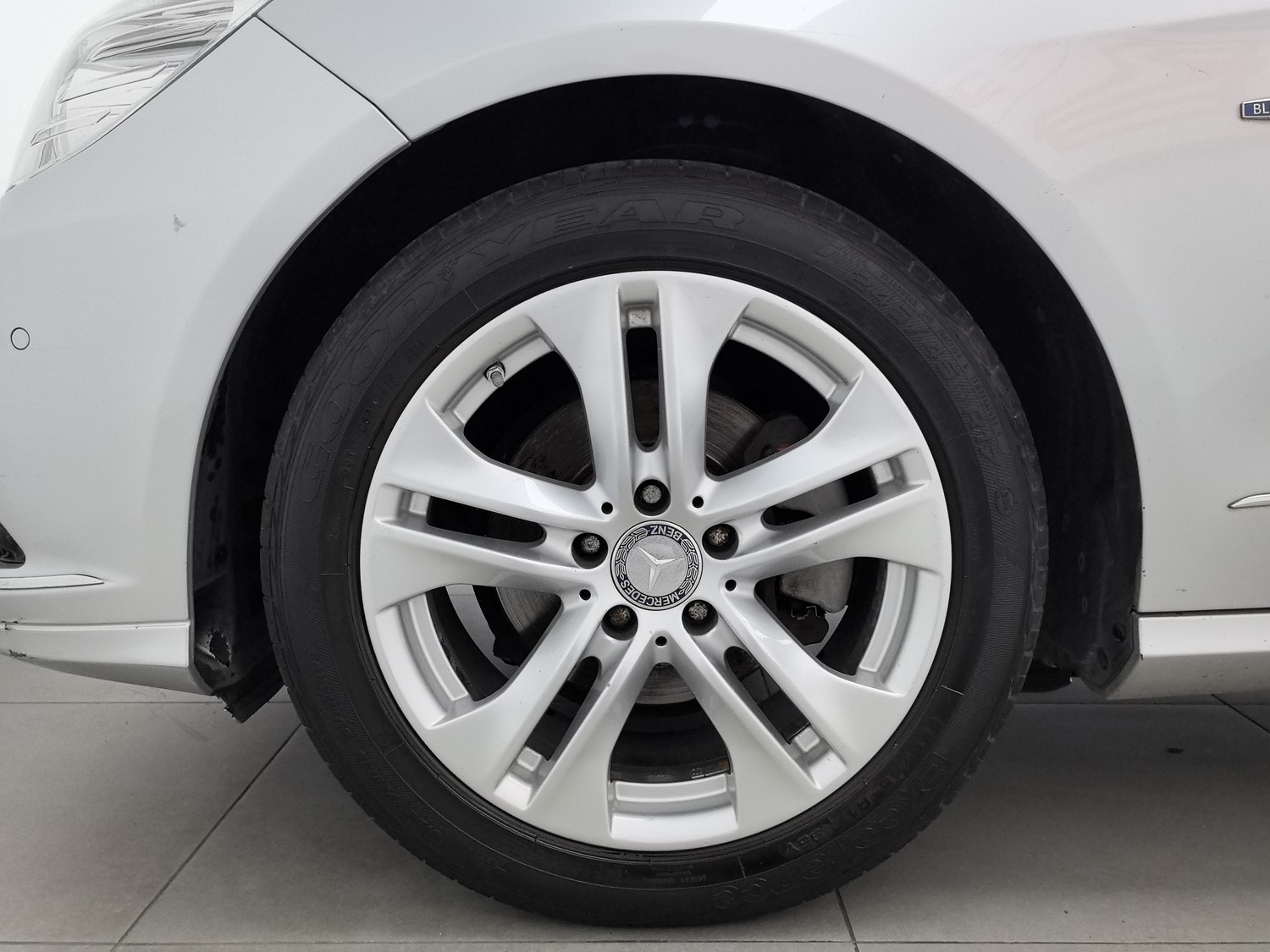 Used Mercedes-Benz E-Class (Import) 2010 1.8 AT