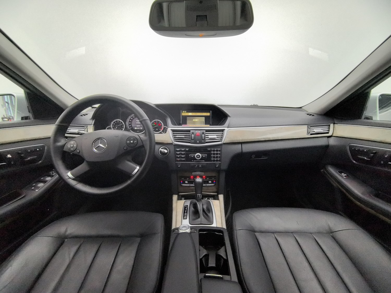 Used Mercedes-Benz E-Class (Import) 2010 1.8 AT