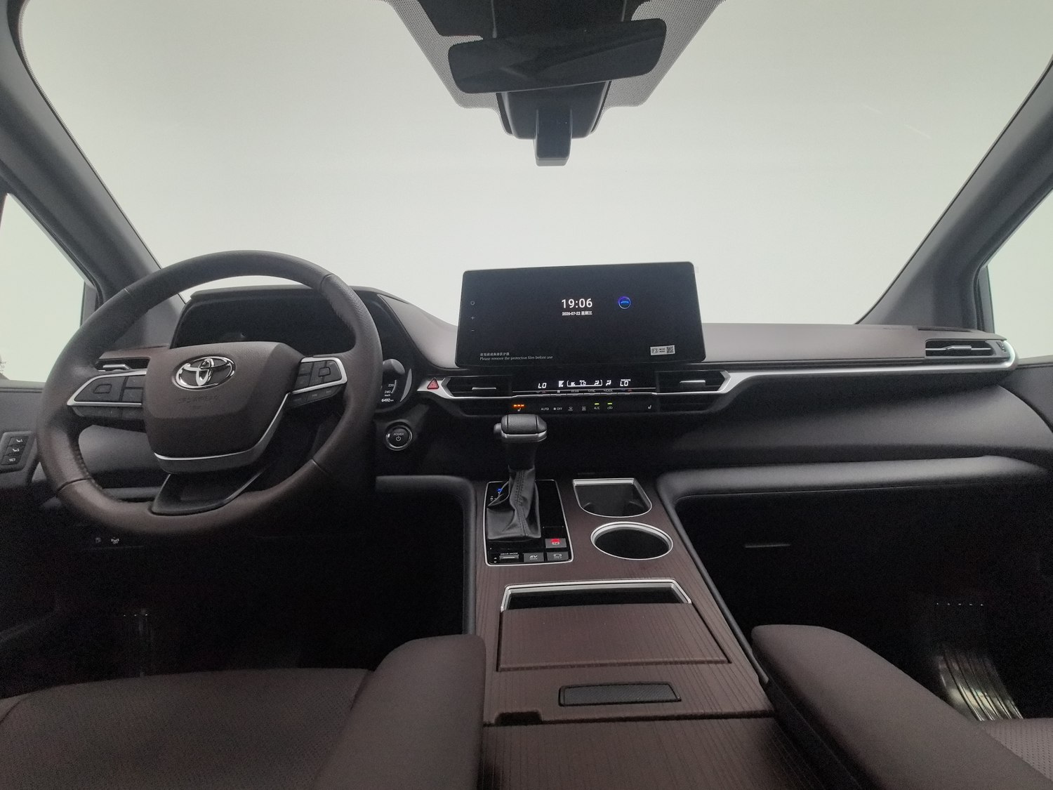 Used Toyota Granvia 2024 2.5 AT