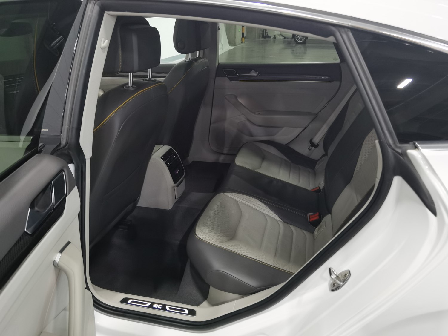 Used Volkswagen CC 2019 2.0 AT