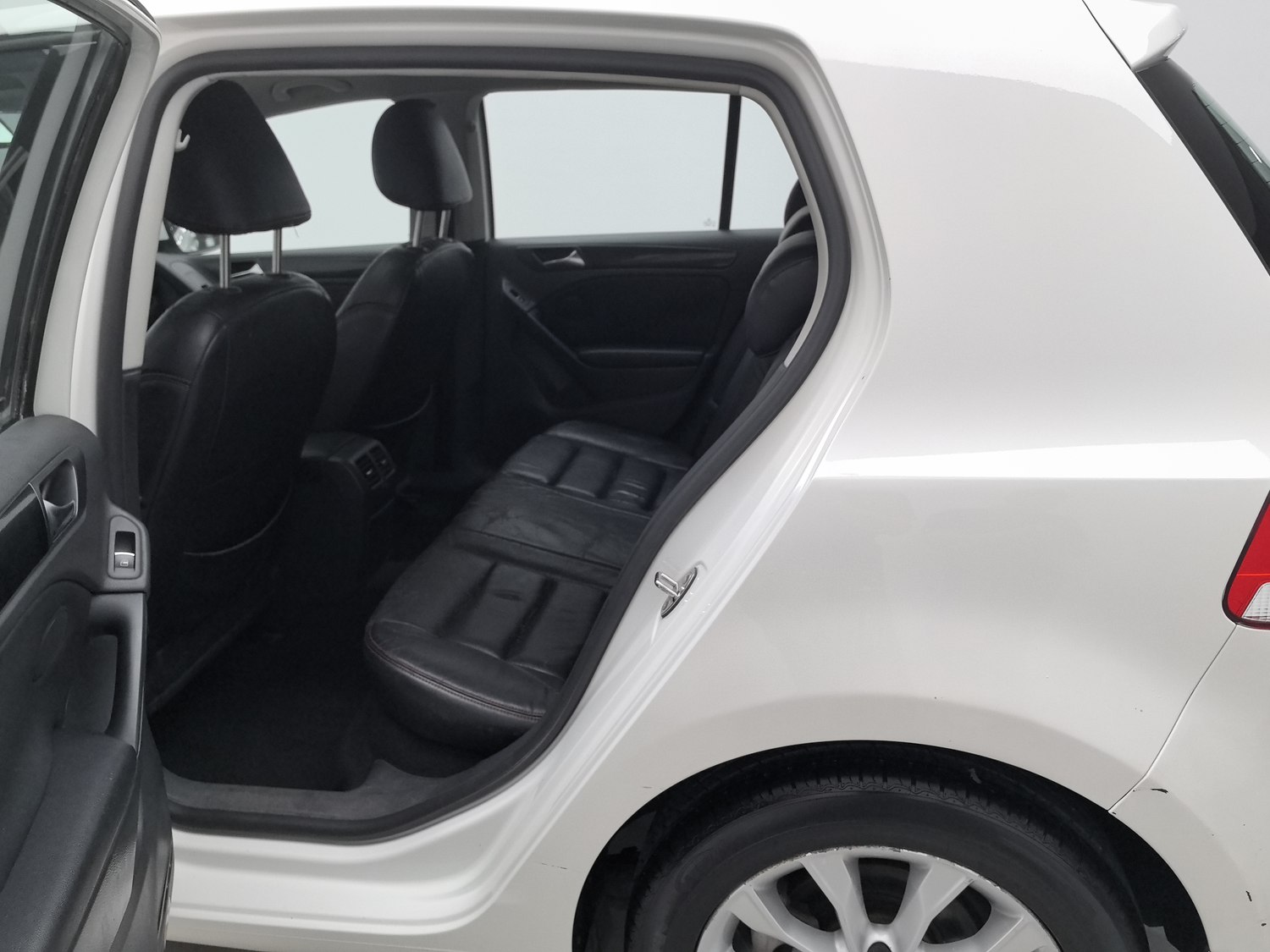 Used Volkswagen Golf 2012 1.6 MT