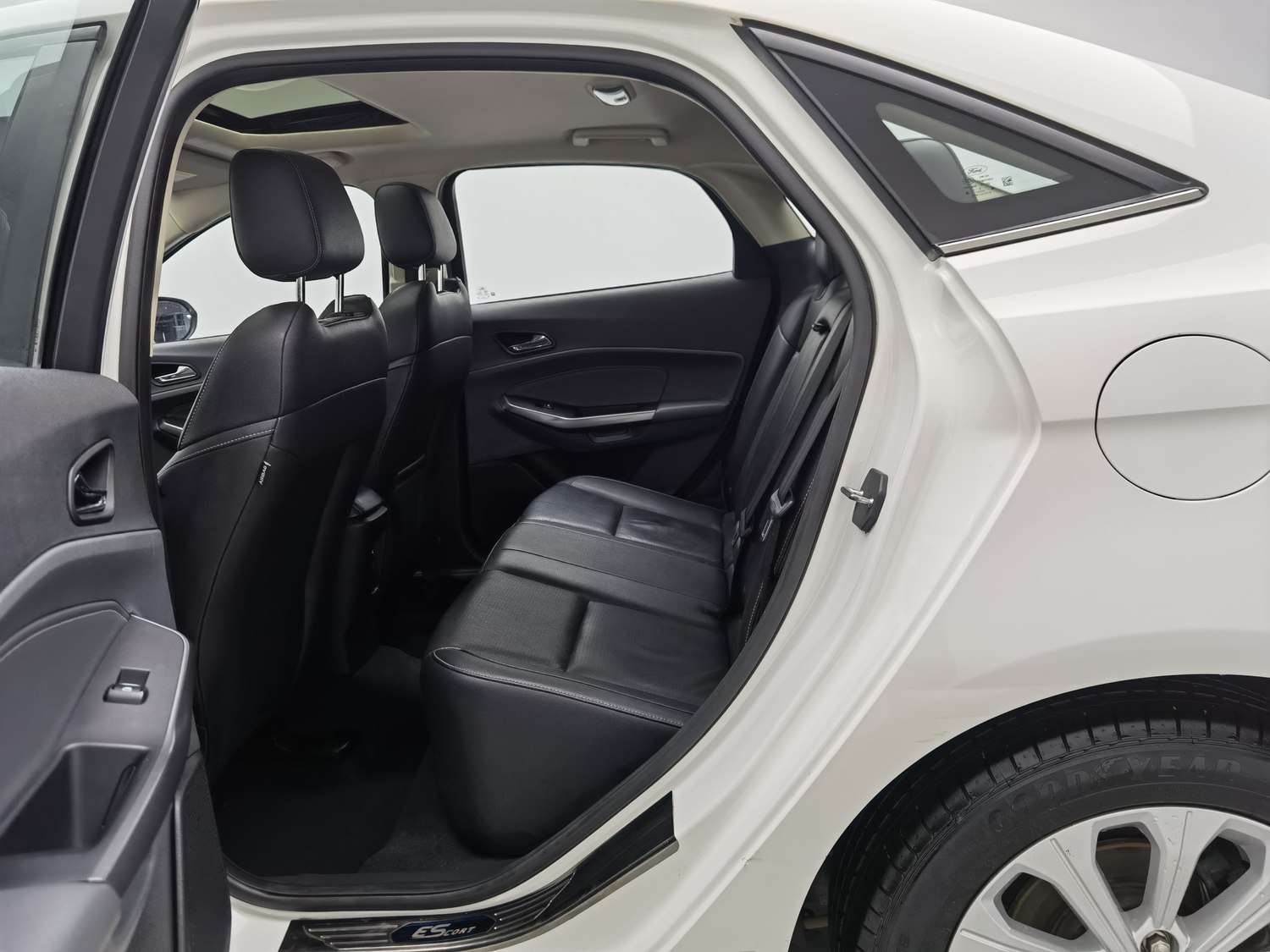 Used Ford Escort 2015 1.5 AT