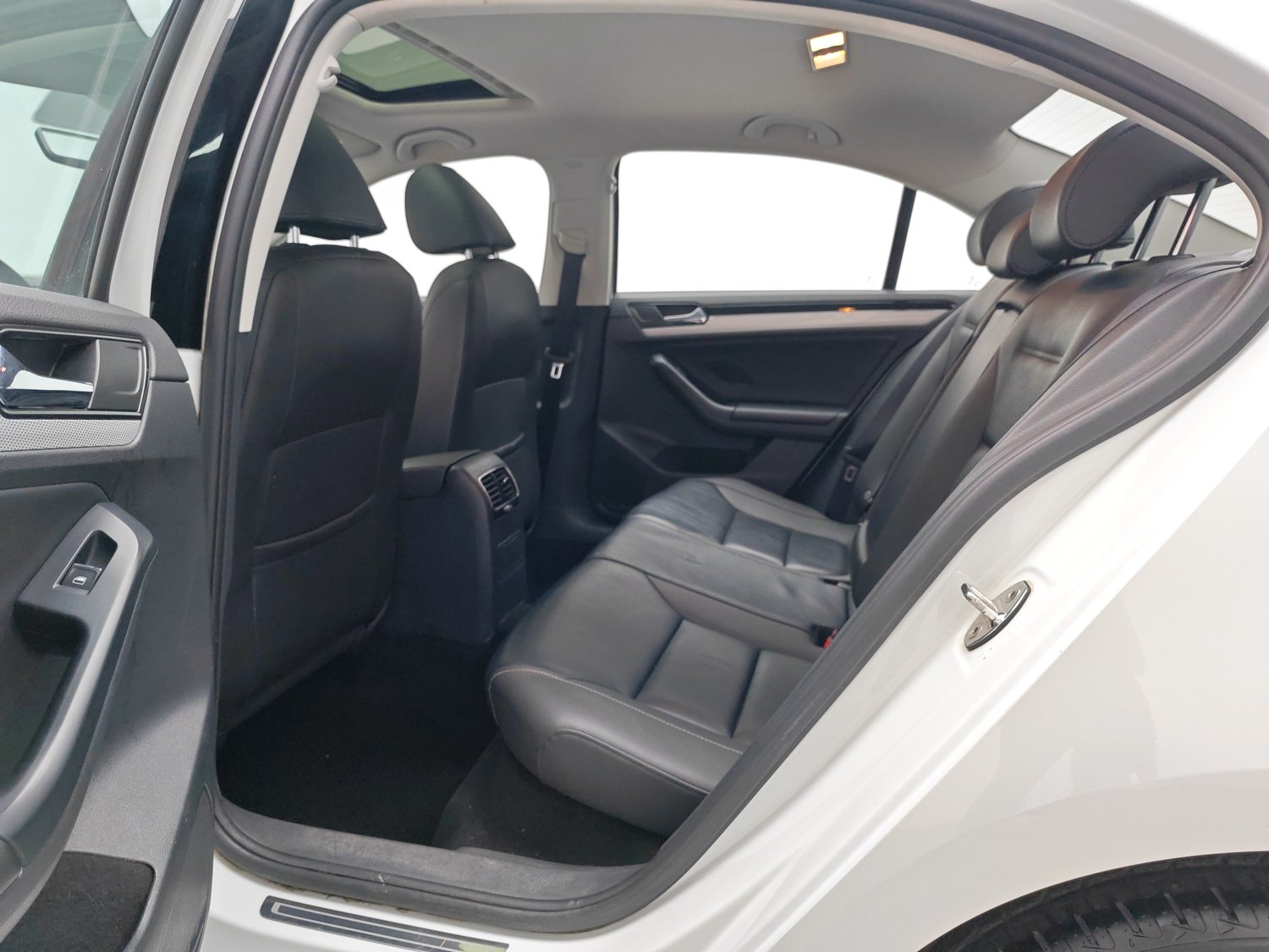 Used Volkswagen Sagitar 2017 1.4 AT