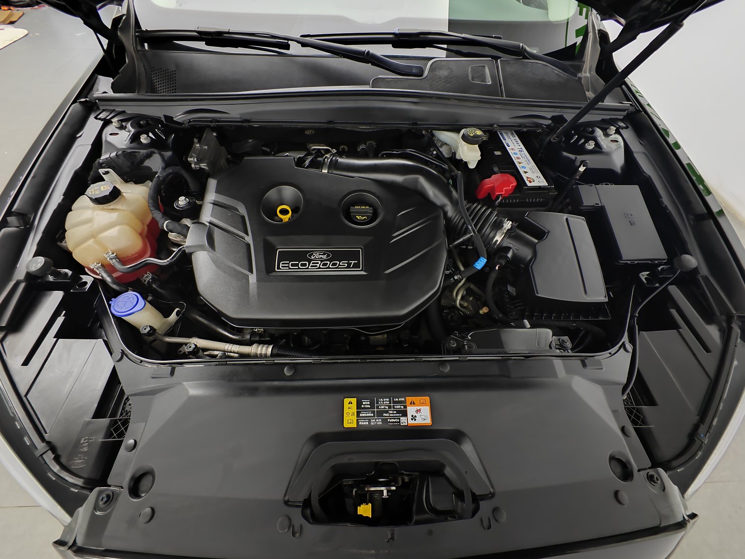 Used Ford Taurus 2015 2.0 AT