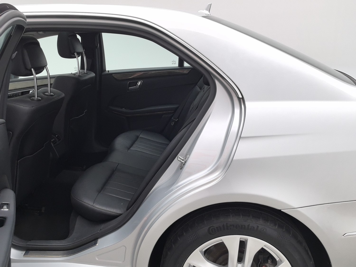 Used Mercedes-Benz E-Class (Import) 2010 1.8 AT