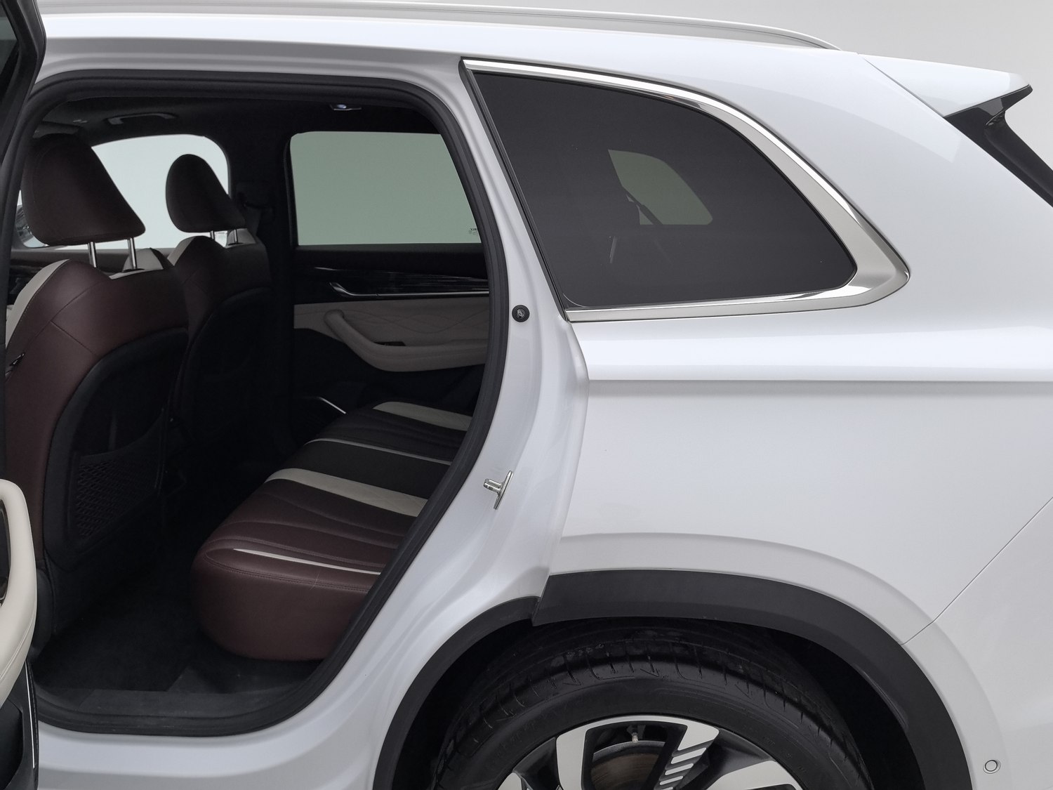 Used Geely Xingyue L 2021 2.0 AT