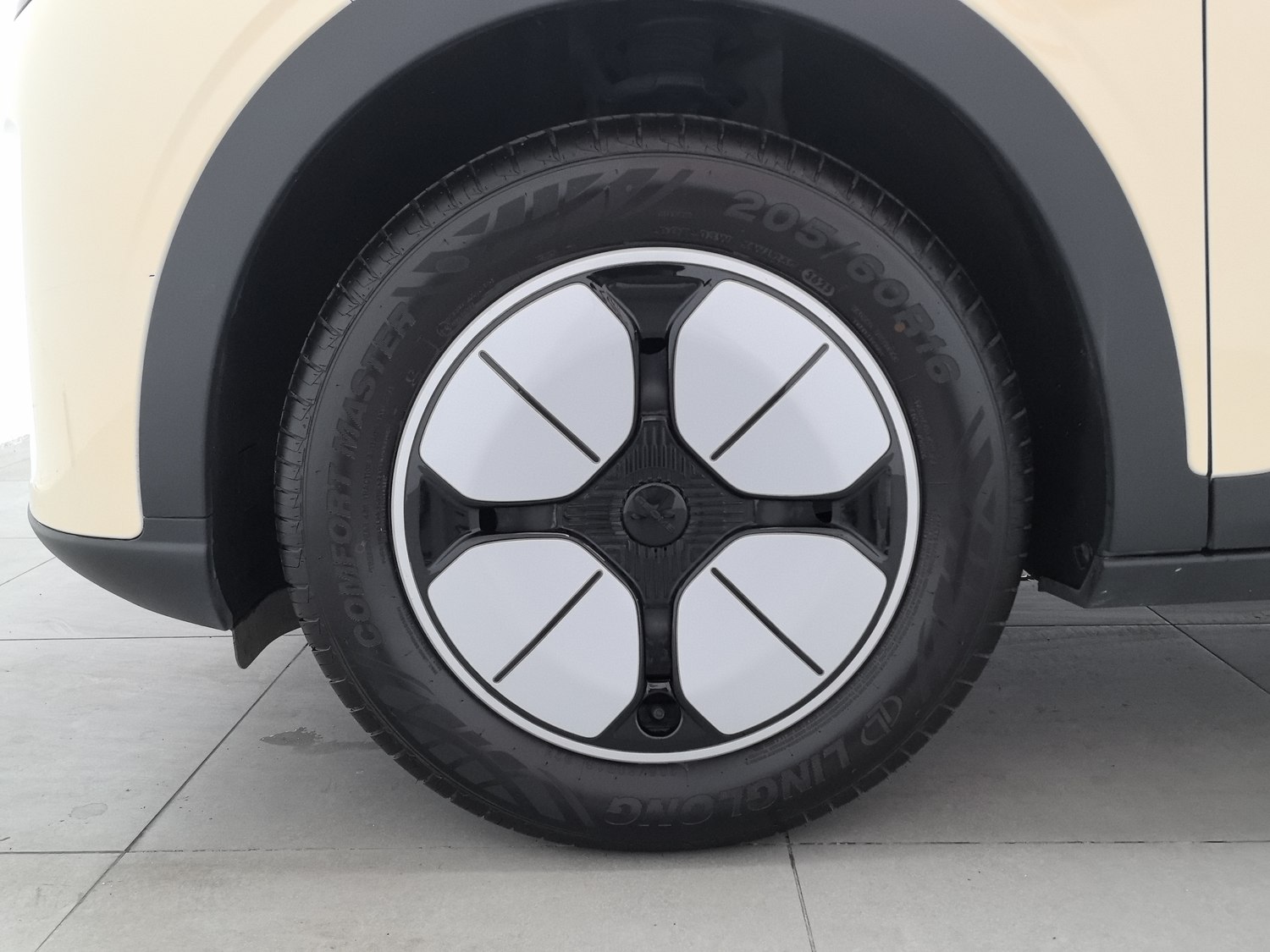 Used Geely Galaxy Wish 2025