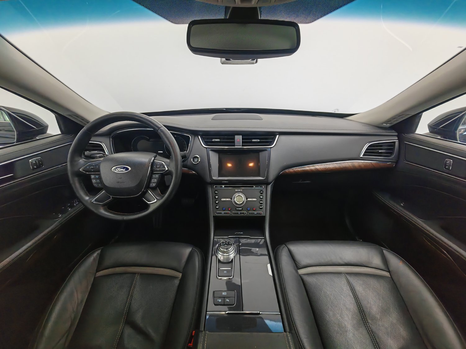 Used Ford Taurus 2015 2.0 AT