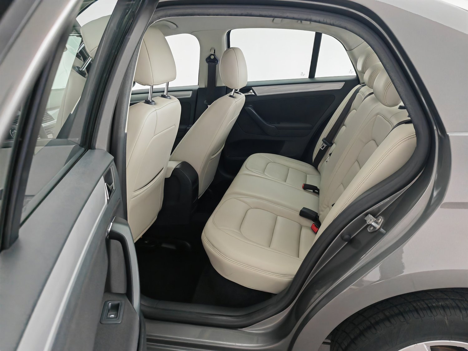 Used Volkswagen Bora 2013 1.6 AT