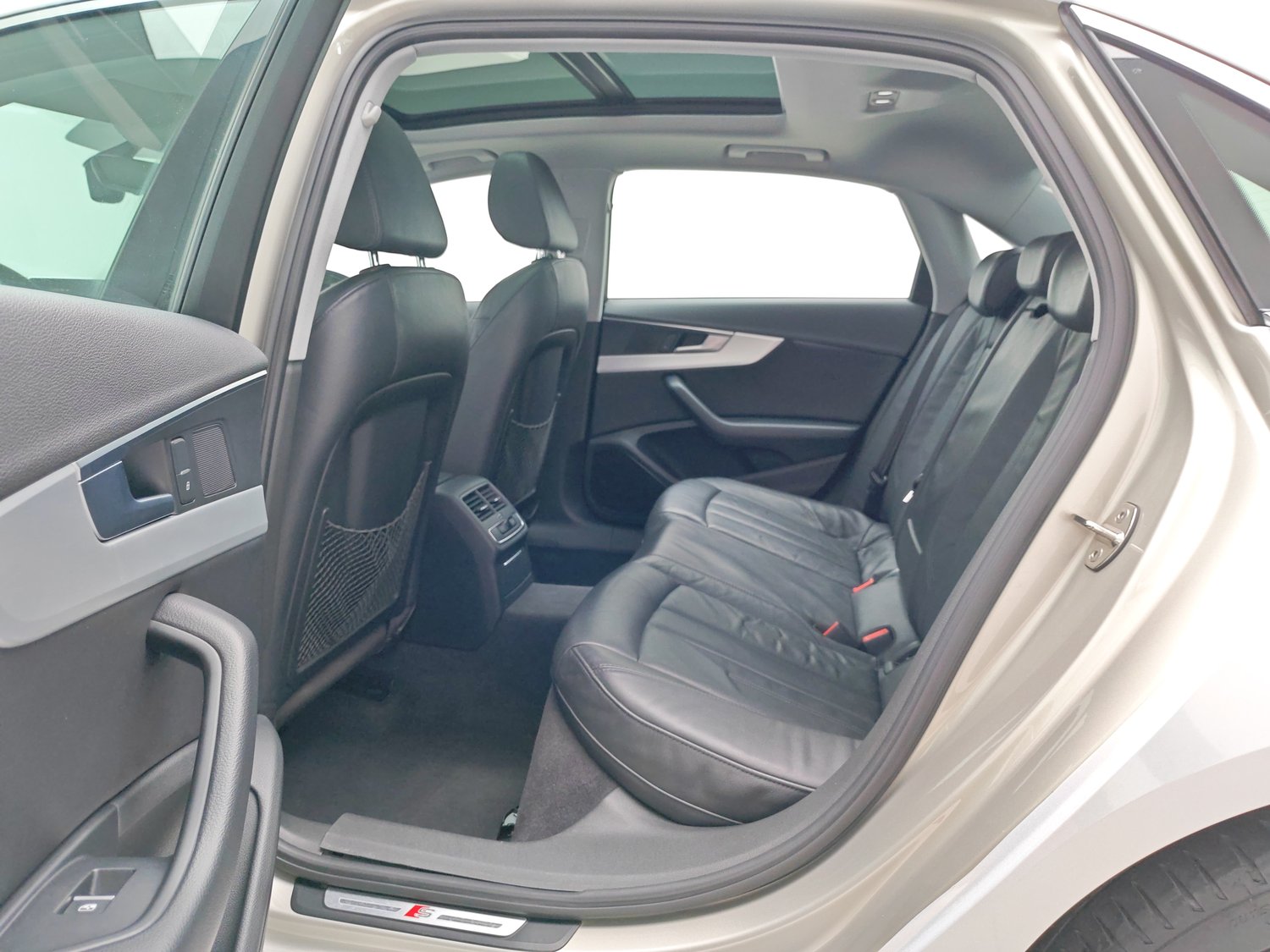 Used Audi A4L 2019 2.0 AT