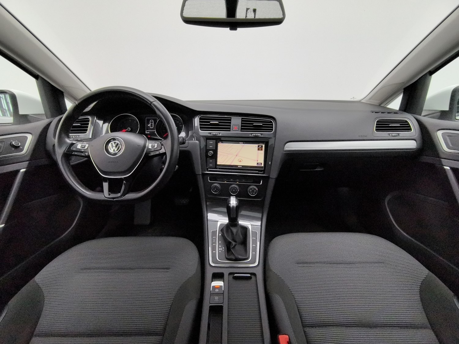 Used Volkswagen Golf 2019 1.4 AT