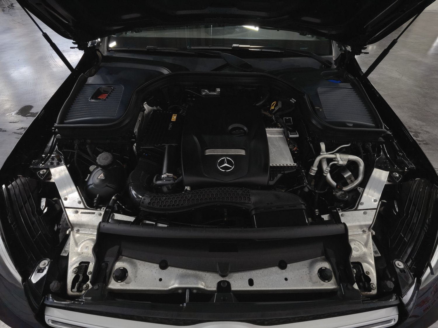 Used Mercedes-Benz GLC 2017 2.0 AT