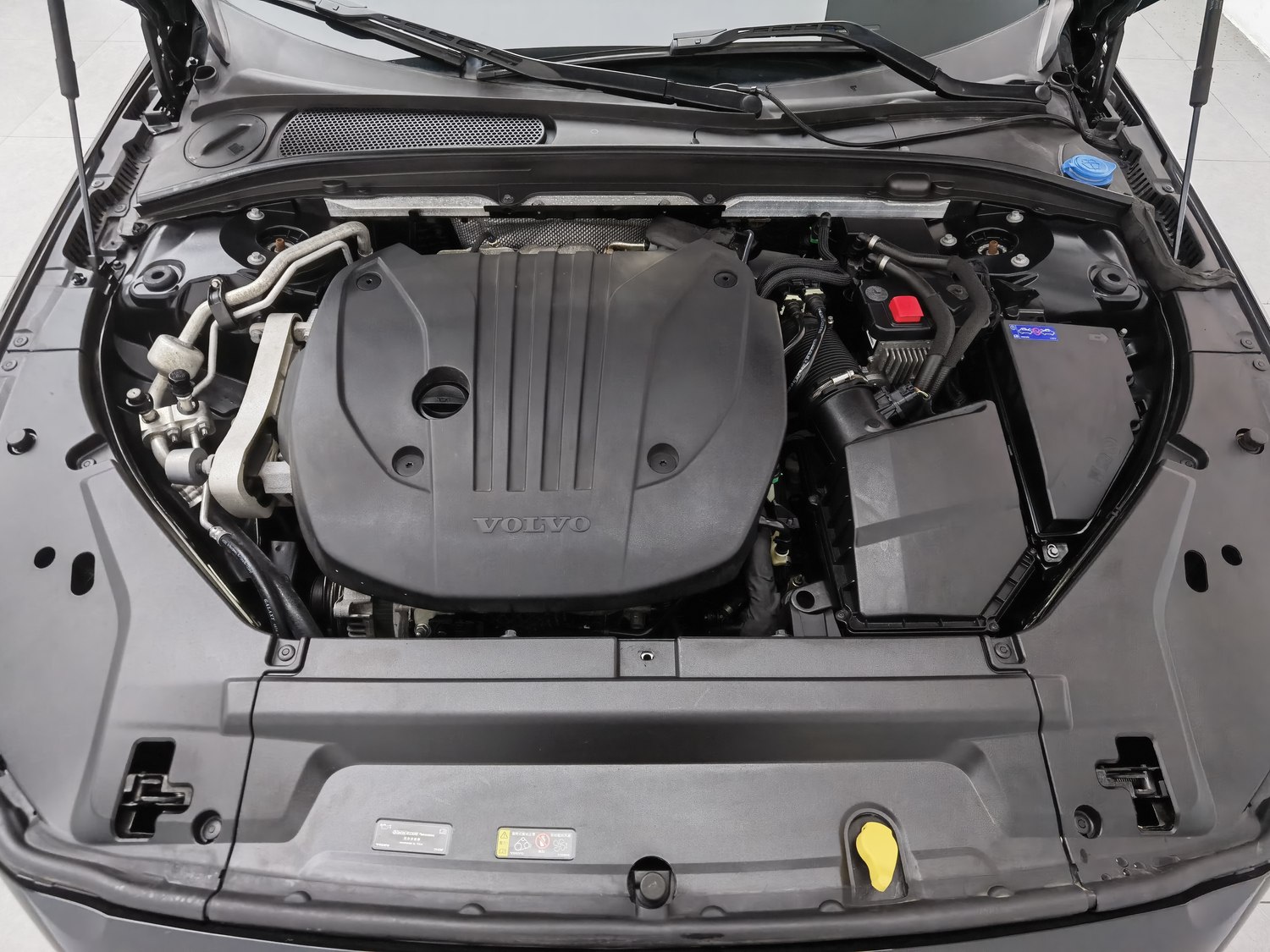 Used Volvo S90 2021 2.0 AT