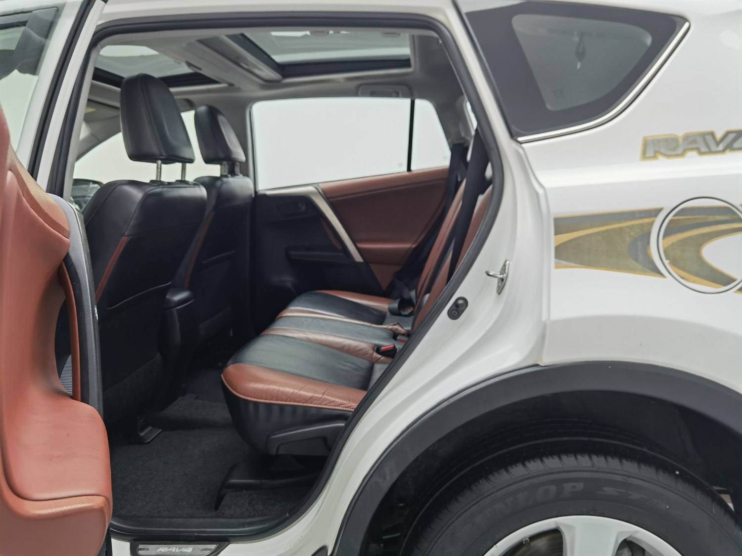 Used Toyota RAV4 2013 2.5 AT