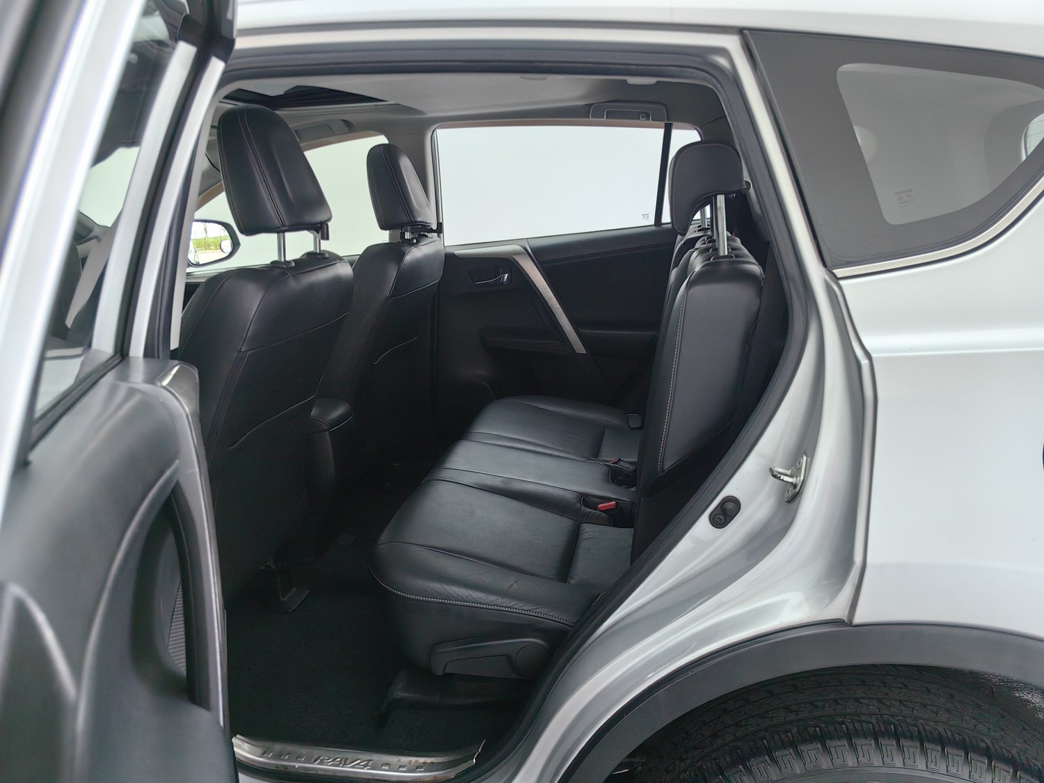Used Toyota RAV4 2013 2.0 AT