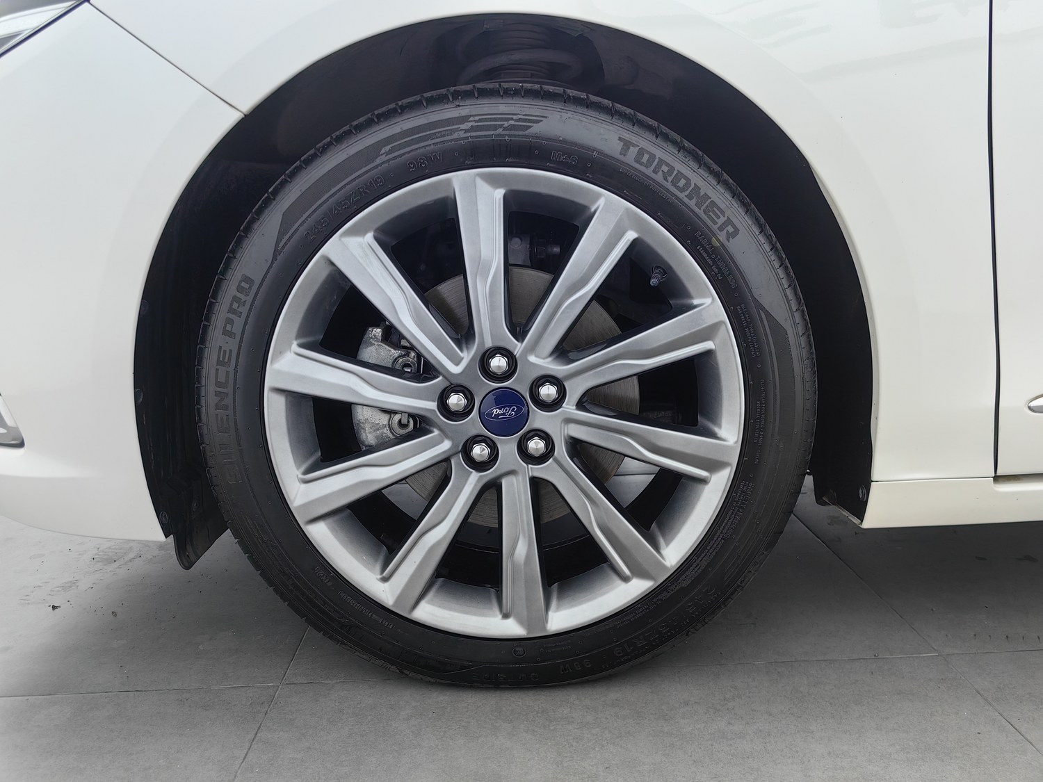 Used Ford Taurus 2019 2.0 AT