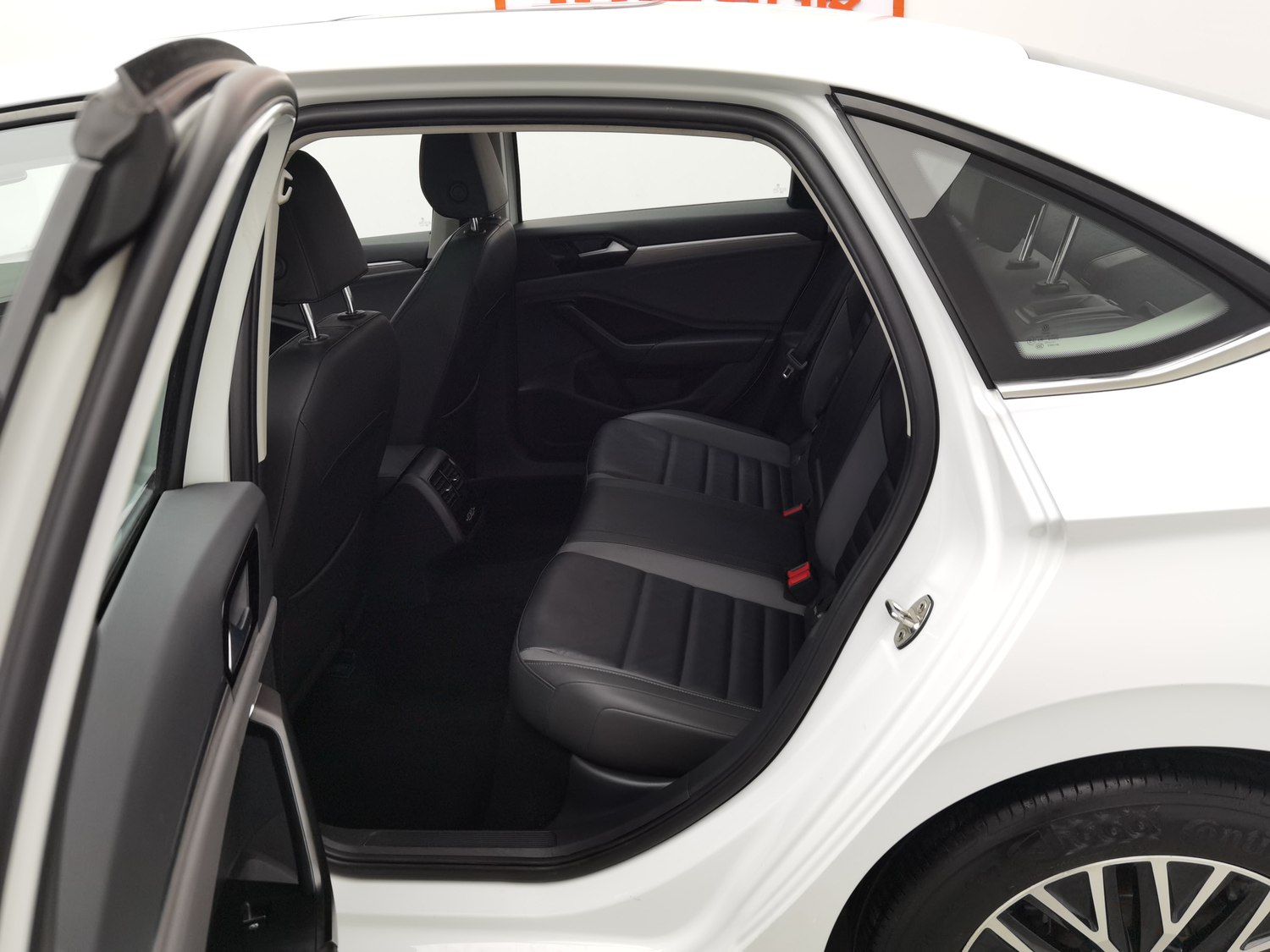 Used Volkswagen Sagitar 2020 1.4 AT