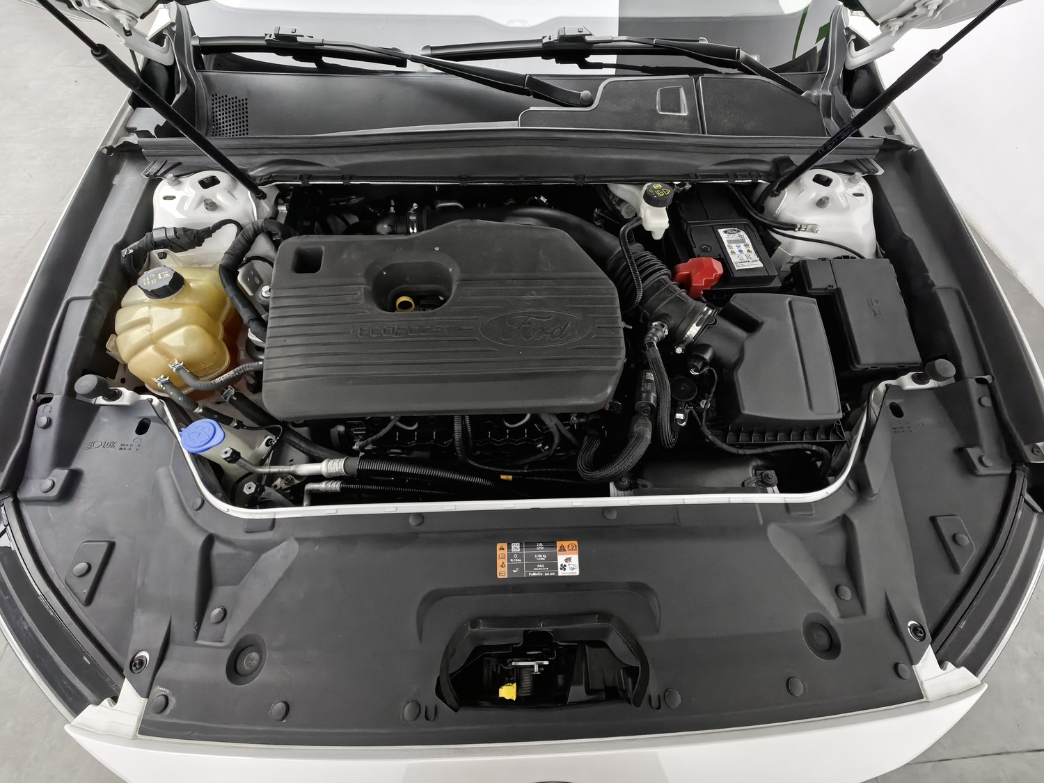Used Ford Taurus 2019 2.0 AT