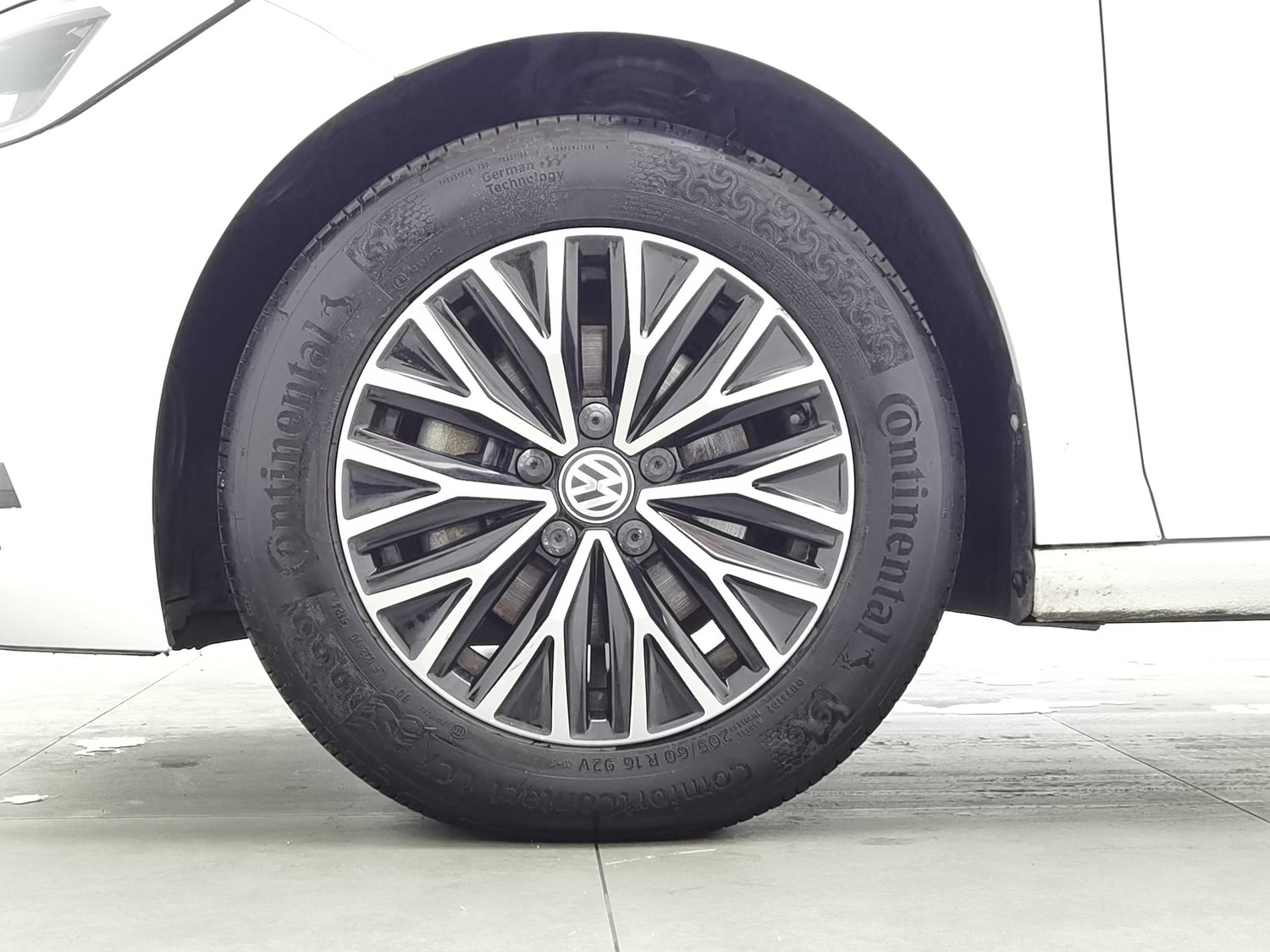 Used Volkswagen Sagitar 2020 1.4 AT