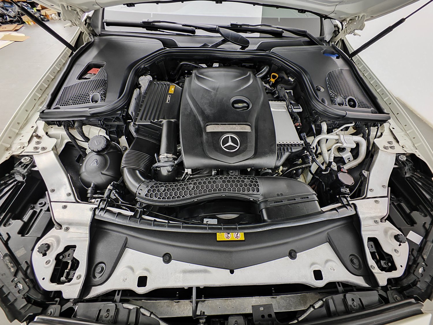 Used Mercedes-Benz E-Class (Import) 2019 2.0 AT