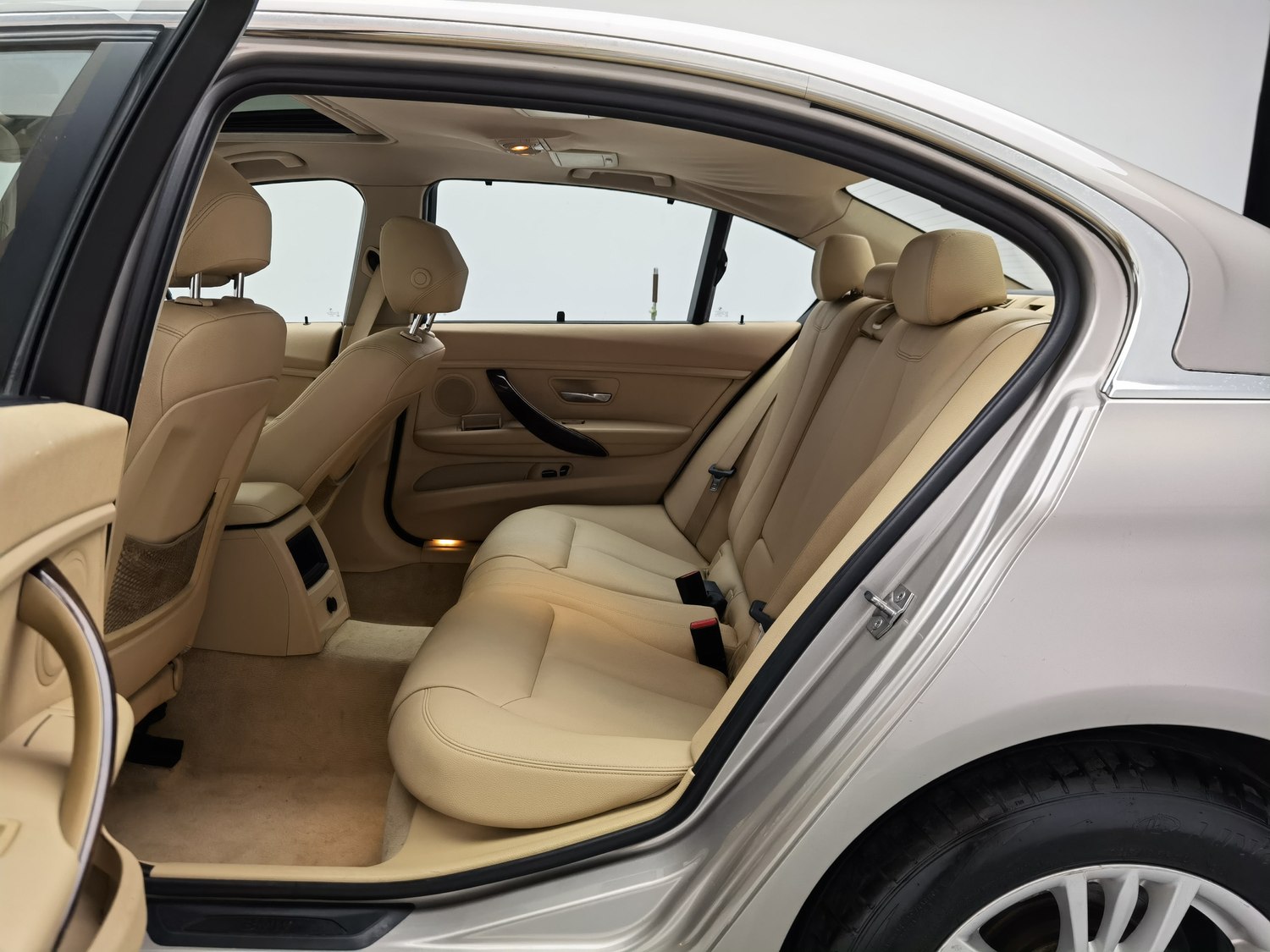 Used BMW THE3 2013 2.0 AT
