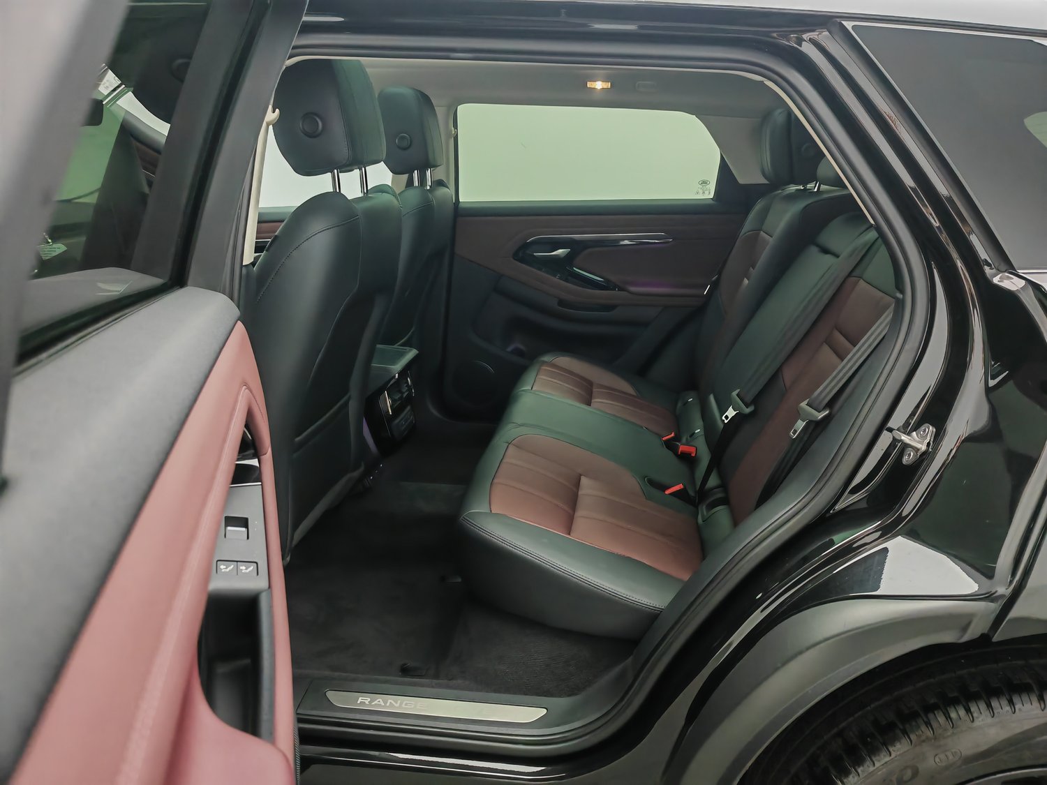 Used Land Rover Range Rover Evoque 2022 2.0 AT