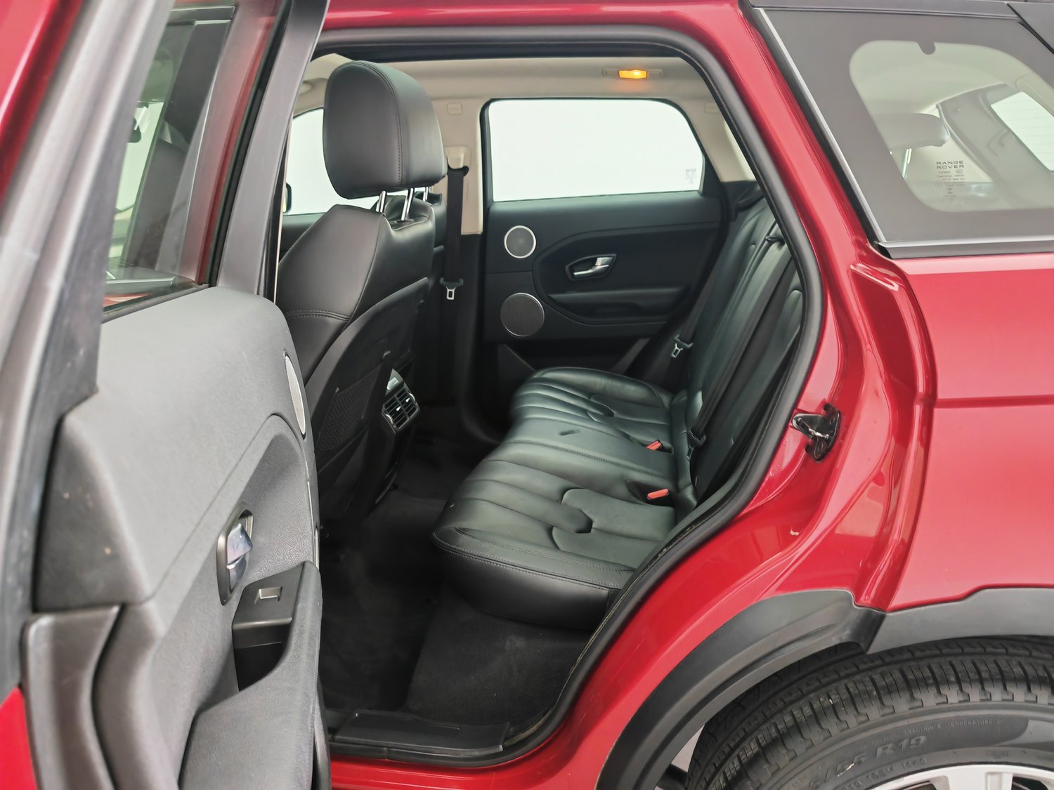 Used Land Rover Range Rover Evoque 2015 2.0 AT