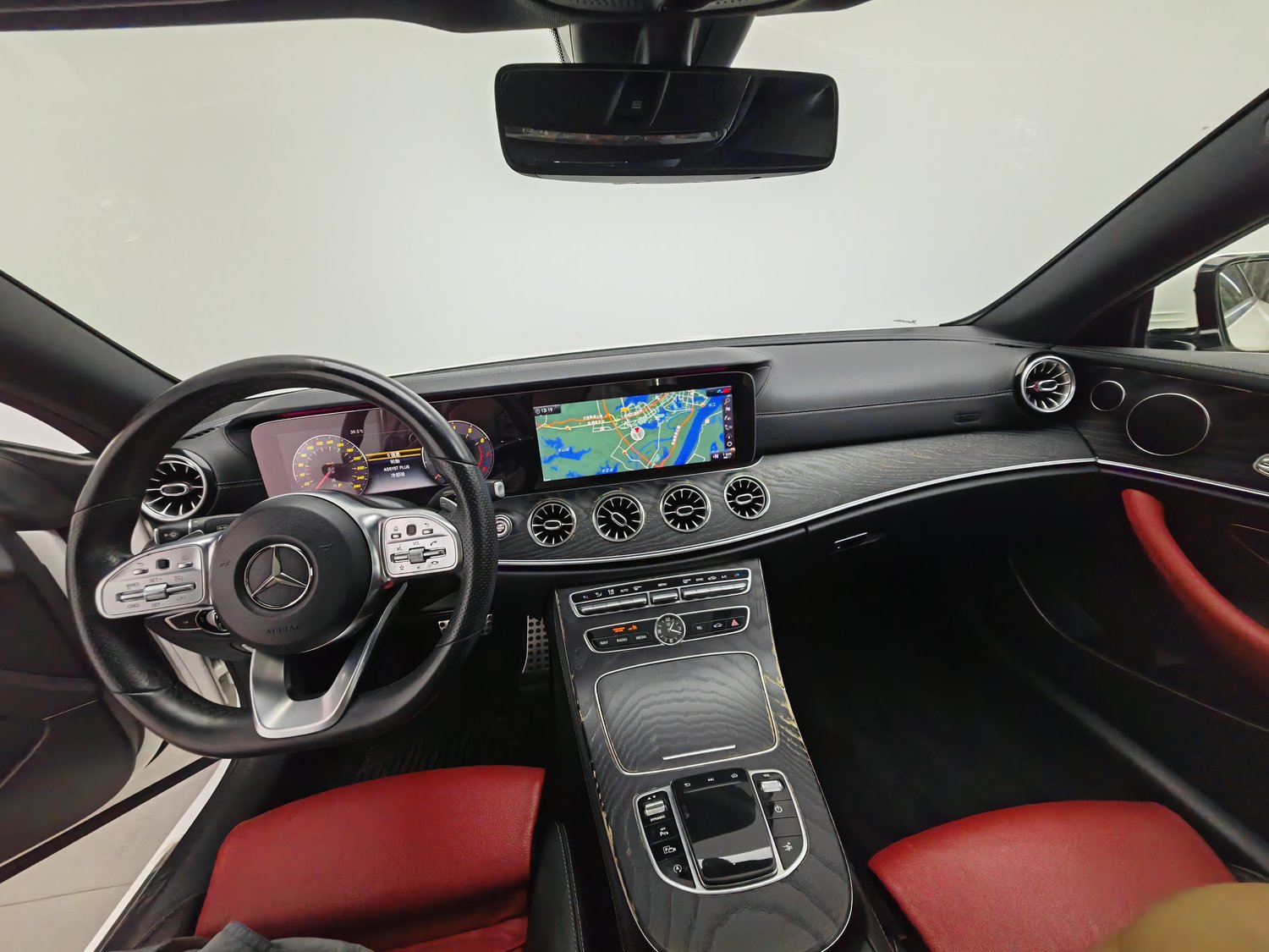 Used Mercedes-Benz E-Class (Import) 2019 2.0 AT