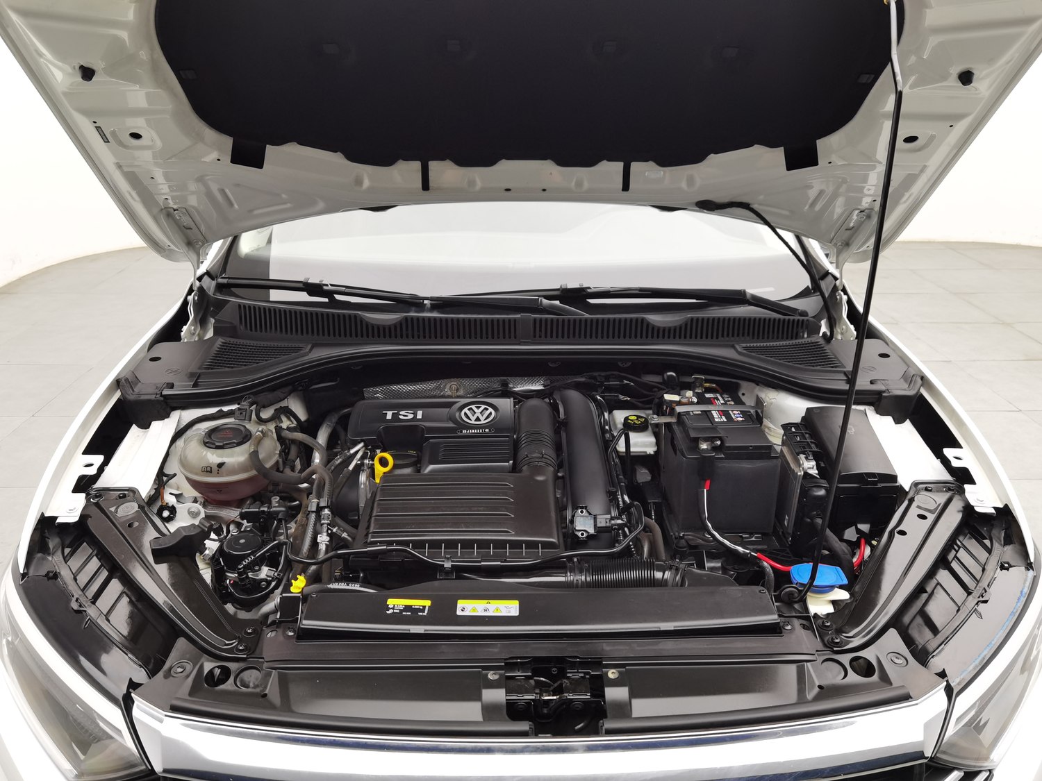 Used Volkswagen Sagitar 2020 1.4 AT