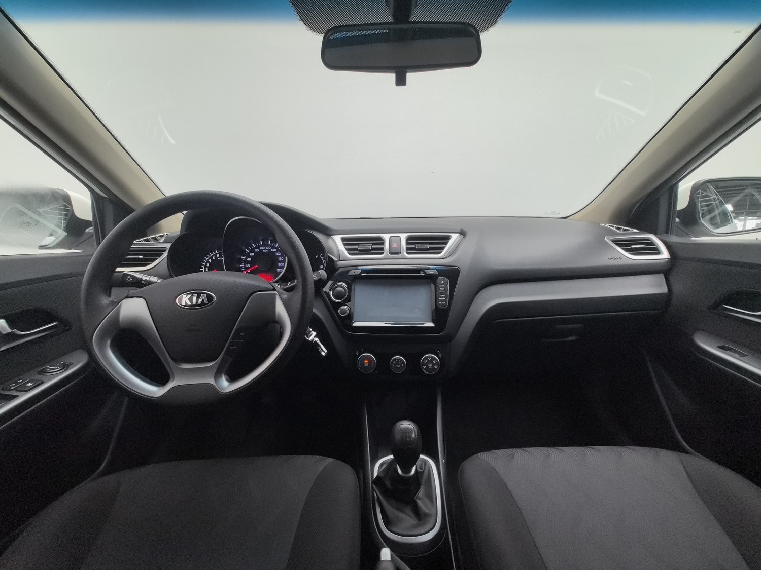 Used Kia K2 2015 1.4 MT